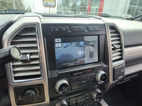 Used 2017 Ford F350 Platinum w/ Platinum Ultimate Package AWD/4WD image 17