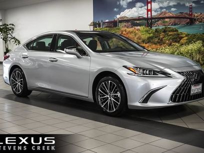 Certified 2025 Lexus ES 350 w/ Premium Package