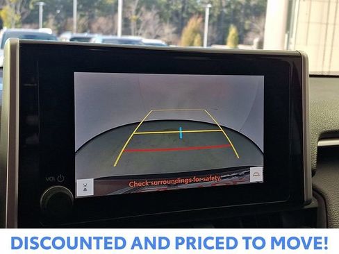 Used 2023 Toyota RAV4 XLE Premium image 23