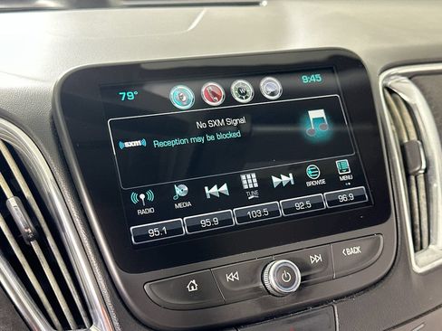 Used 2017 Chevrolet Malibu LT FWD image 28