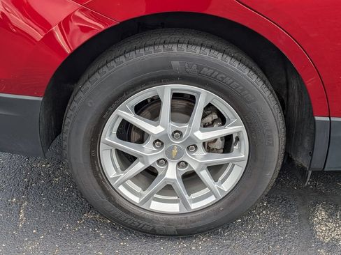 Used 2023 Chevrolet Equinox LT FWD image 27