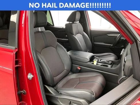Certified 2025 Honda Pilot Black Edition image 7
