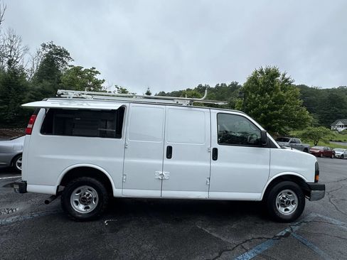 Used 2014 GMC Savana 2500 w/ Savana Pro Plus Package image 5
