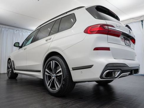 Used 2021 BMW X7 xDrive40i w/ M Sport Package AWD/4WD image 31
