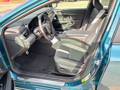 New 2026 Toyota Camry SE image 15