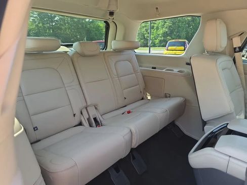 Used 2018 Lincoln Navigator Reserve w/ Technology Package AWD/4WD image 56