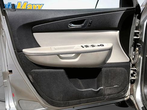 Used 2008 GMC Acadia SLT w/ Convenience Package FWD image 18