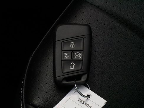 Certified 2024 Volkswagen Tiguan SE AWD/4WD image 32