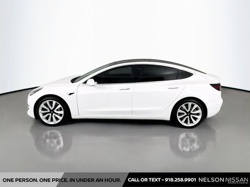 Used 2020 Tesla Model 3 Standard Range RWD image 8
