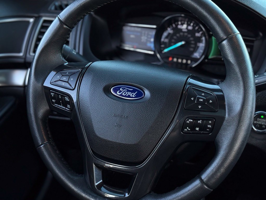 Used 2019 Ford Explorer XLT w/ Equipment Group 202A AWD/4WD image 11