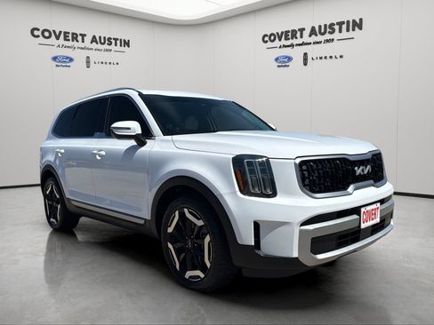 Used 2024 Kia Telluride EX w/ EX Captain's Chair Package FWD image 7