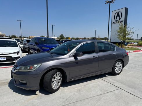 Used 2014 Honda Accord EX image 4