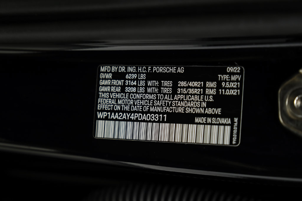 Used 2023 Porsche Cayenne w/ Premium Package AWD/4WD image 63