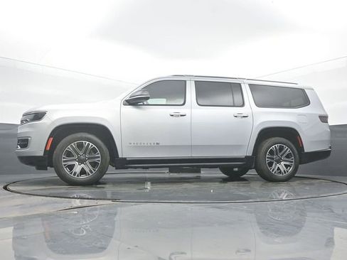 Used 2024 Jeep Wagoneer L Series II w/ Flexible Seating Group image 49