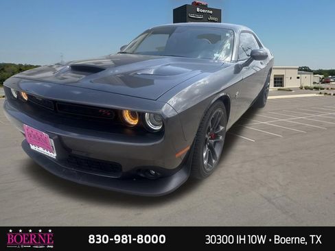 Used 2022 Dodge Challenger R/T Scat Pack RWD image 3