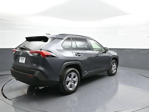 Used 2025 Toyota RAV4 XLE w/ Convenience Package AWD/4WD image 6