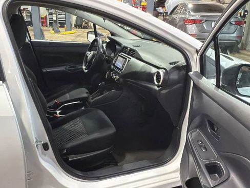 Used 2023 Nissan Versa S FWD image 23
