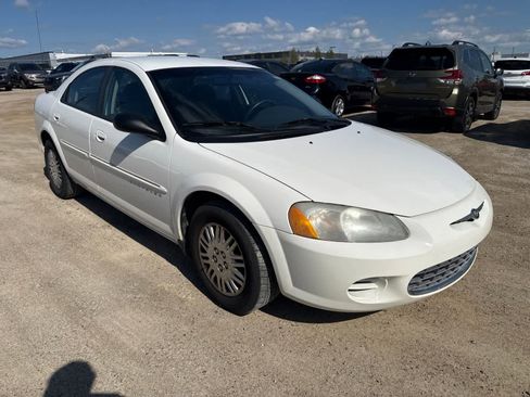 Used 2001 Chrysler Sebring LX FWD image 4