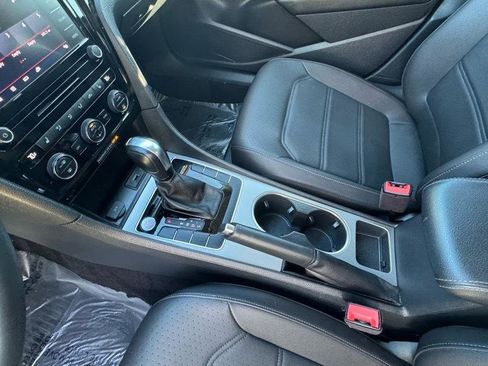 Used 2022 Volkswagen Passat 2.0T SE image 15