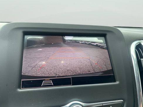 Used 2023 Chevrolet Equinox LS FWD image 27