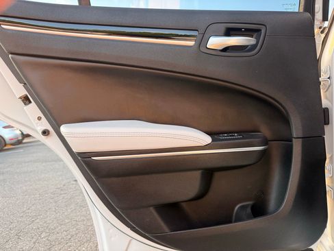 Used 2018 Chrysler 300 S RWD image 25