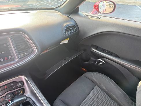 Used 2018 Dodge Challenger SXT RWD image 32