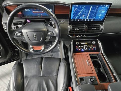 Certified 2024 Lincoln Navigator Reserve image 13