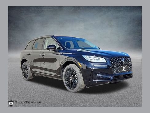 New 2025 Lincoln Corsair Reserve w/ Equipment Group 202A AWD/4WD image 1