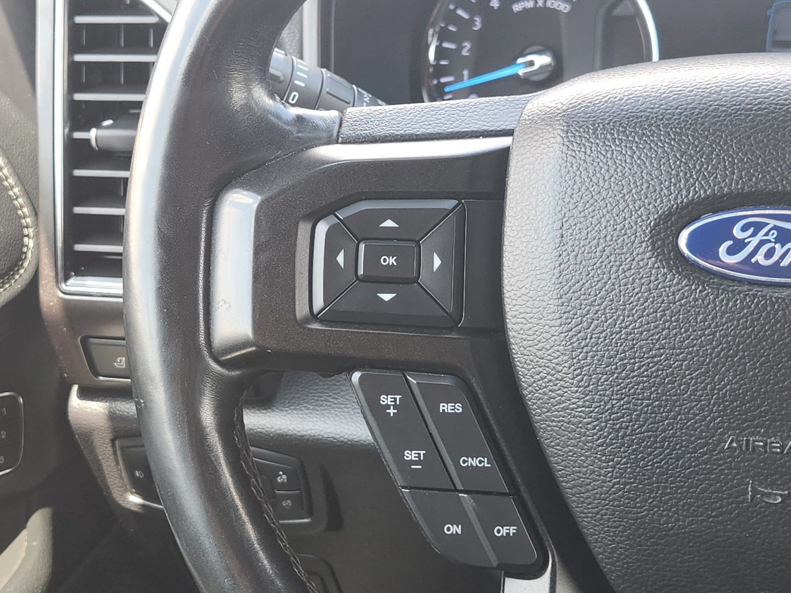 Used 2019 Ford Expedition Max Limited AWD/4WD image 31
