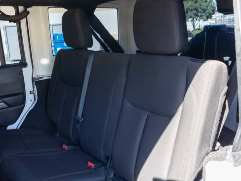 Used 2015 Jeep Wrangler Unlimited Sport w/ Connectivity Group image 17