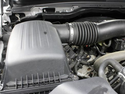 Used 2020 RAM 1500 Laramie AWD/4WD image 32