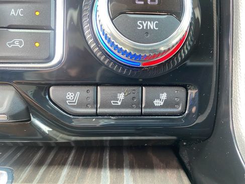 Used 2024 GMC Yukon XL Denali AWD/4WD image 28