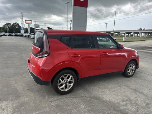 Certified 2024 Kia Soul LX w/ Option Group 015 FWD image 16