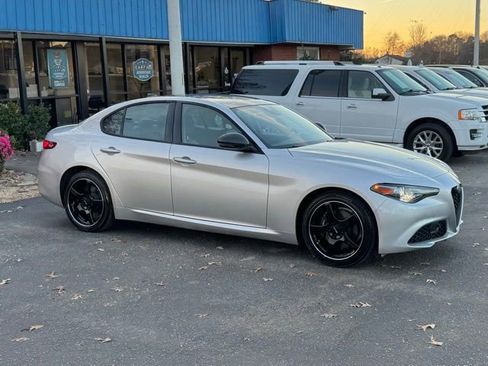 Used 2020 Alfa Romeo Giulia Ti w/ Nero Edizione image 8