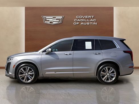 Certified 2025 Cadillac XT6 Premium Luxury image 2