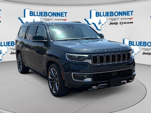 Certified 2024 Jeep Wagoneer Series III w/ Premium Group I AWD/4WD image 3
