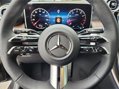 Certified 2025 Mercedes-Benz GLC 300 4MATIC image 17