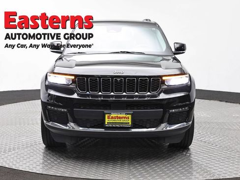 Used 2023 Jeep Grand Cherokee L Limited w/ Luxury Tech Group II AWD/4WD image 2