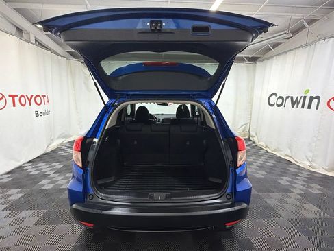 Used 2018 Honda HR-V EX image 17