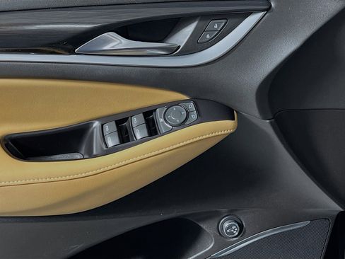 Used 2019 Buick Enclave Essence image 17