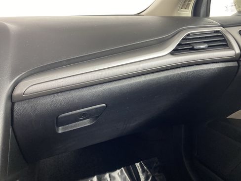 Used 2018 Ford Fusion S FWD image 40