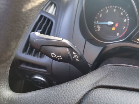 Used 2017 Ford Focus SE image 27