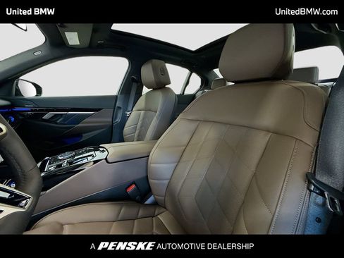 New 2026 BMW 530i w/ Executive Package image 5