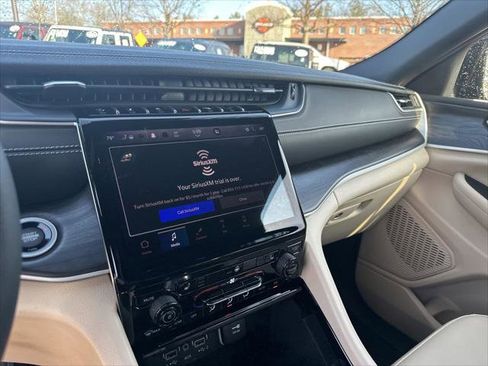 Certified 2023 Jeep Grand Cherokee L Limited w/ Trailer Tow Group (B) image 27