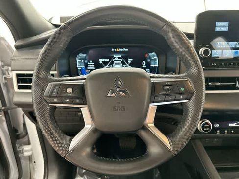 Used 2023 Mitsubishi Outlander SE Black Edition AWD/4WD image 7