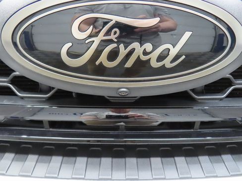 Used 2025 Ford F250 Lariat w/ Lariat Ultimate Package image 56