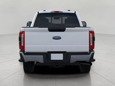 New 2026 Ford F250 XLT w/ XLT Premium Package AWD/4WD image 5