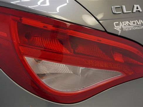 Used 2018 Mercedes-Benz CLA 250 image 40