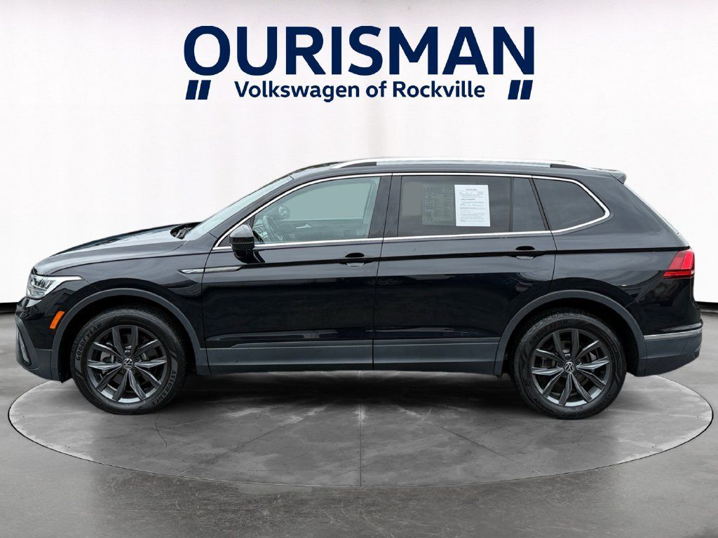 Used 2022 Volkswagen Tiguan SE FWD image 3