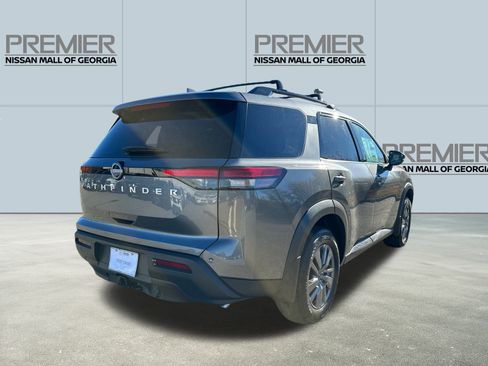 New 2025 Nissan Pathfinder SV w/ SV Premium Package image 5